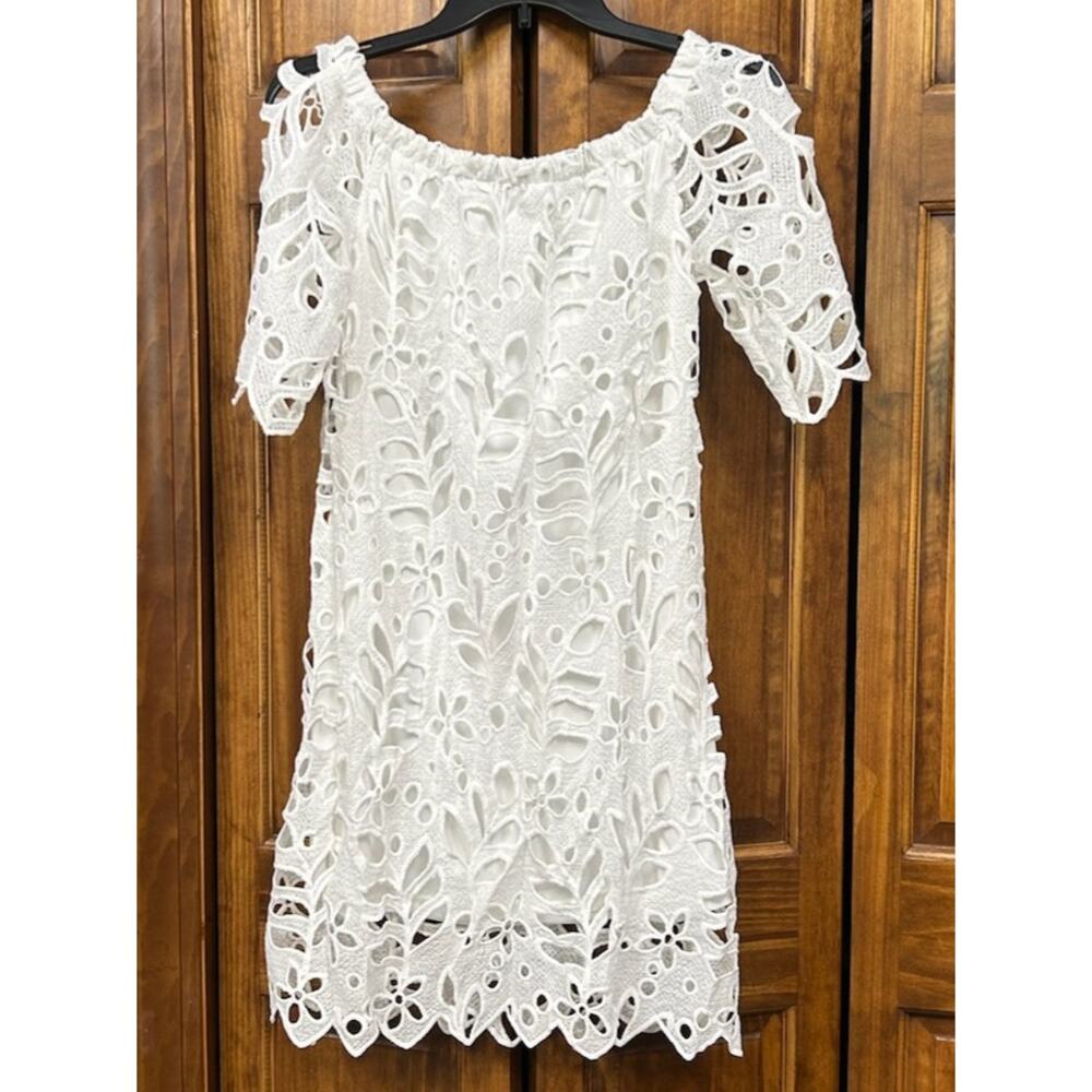 Pretty Garden NWT White Lace Top with Lining - Picture 2 of 5